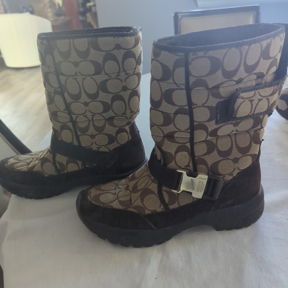 Coach snow boots